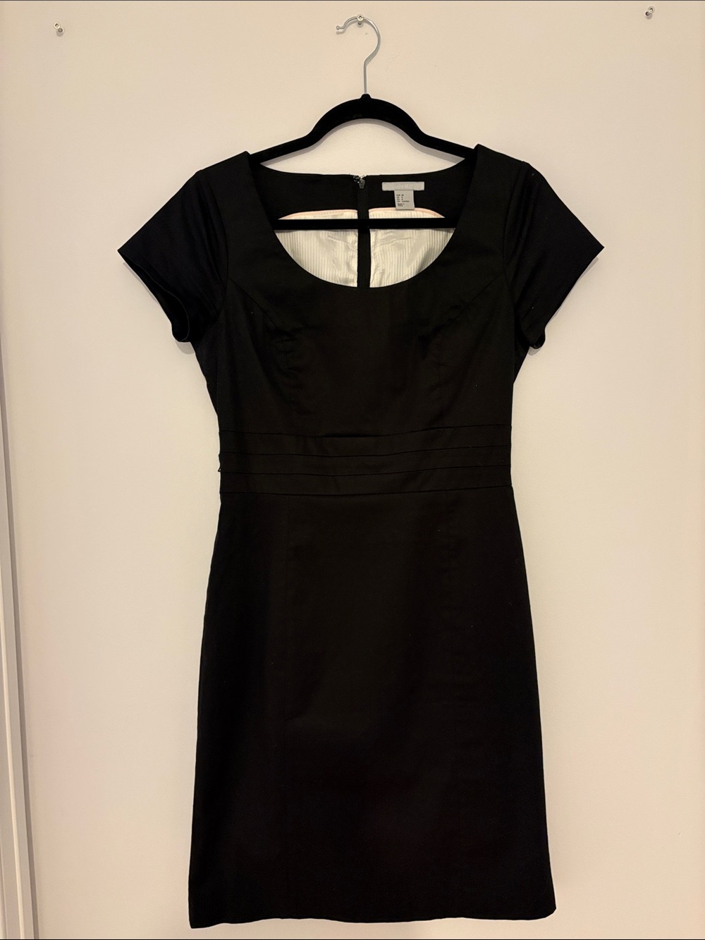 H&M Black Short-Sleeve Midi Sheath Dress